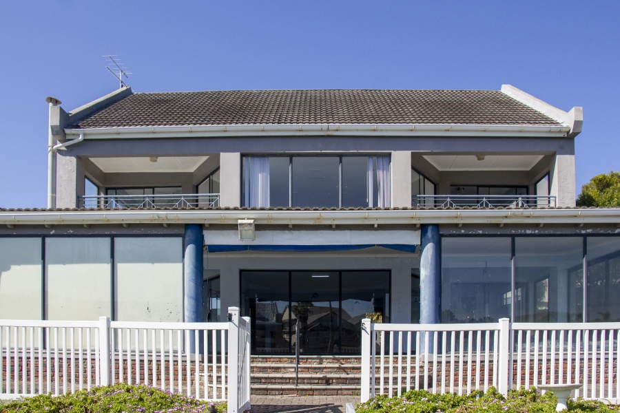 4 Bedroom Property for Sale in Royal Alfred Marina Eastern Cape